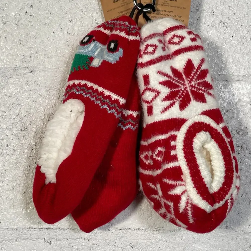 Cozy Cabin Womans sherpa lined holiday Slipper set Medium(5-10)